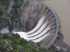 800px-Presa_Aldeadávila_desembalsando.JPG