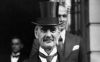 Neville Chamberlain Top Hat.png