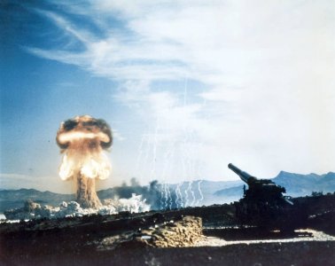 22-05-2023 Nuclear_artillery_test_Grable_Event_-_Part_of_Operation_Upshot-Knothole-scaled.jpeg