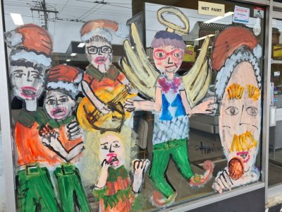 FestiveArtonWindows2023_010.jpg
